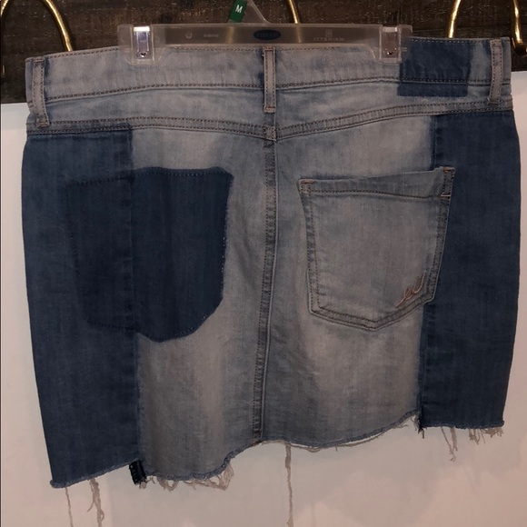 Light/medium wash mix jean skirt from express - Picture 3 of 3